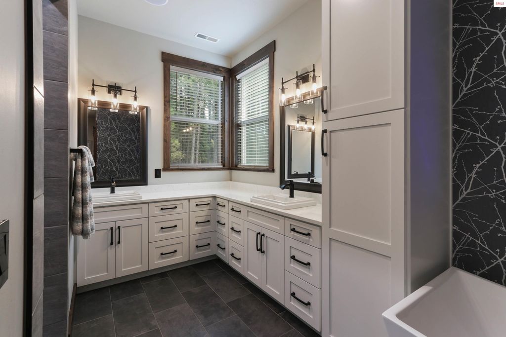 399 Forest Knolls Drive, Sandpoint, ID 83864 photo 28