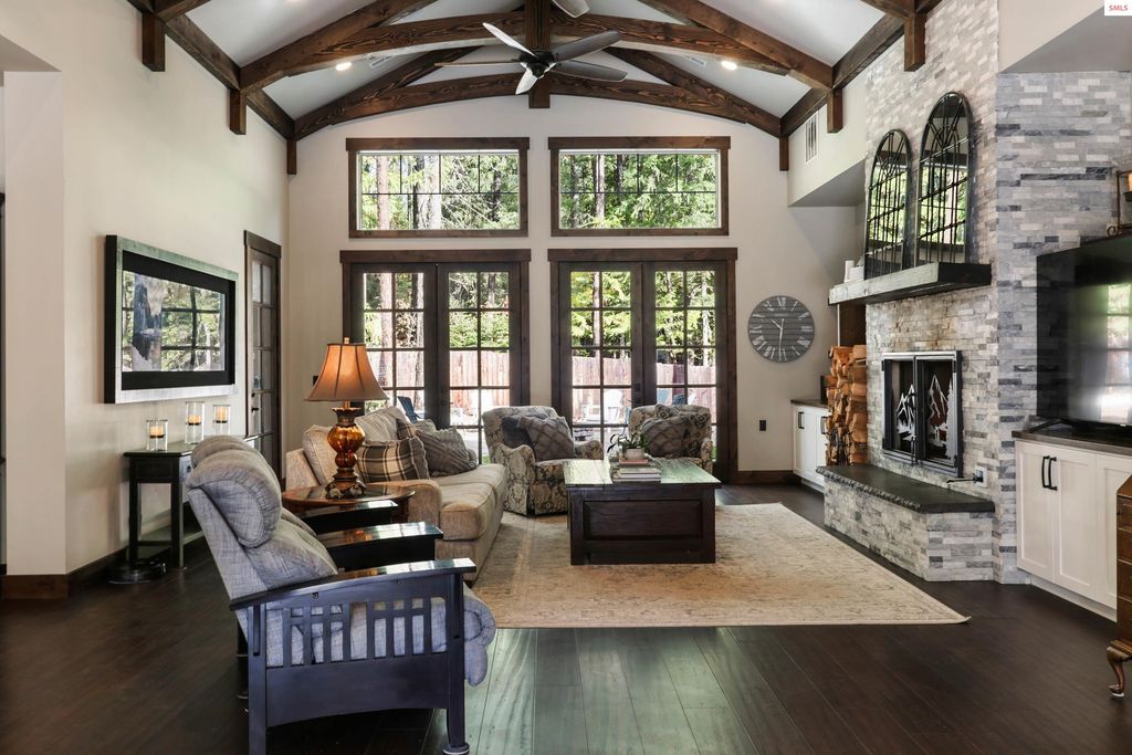 399 Forest Knolls Drive, Sandpoint, ID 83864 photo 5