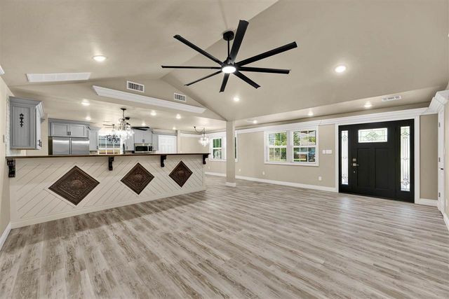 304 W Shields St, Fletcher, OK 73541