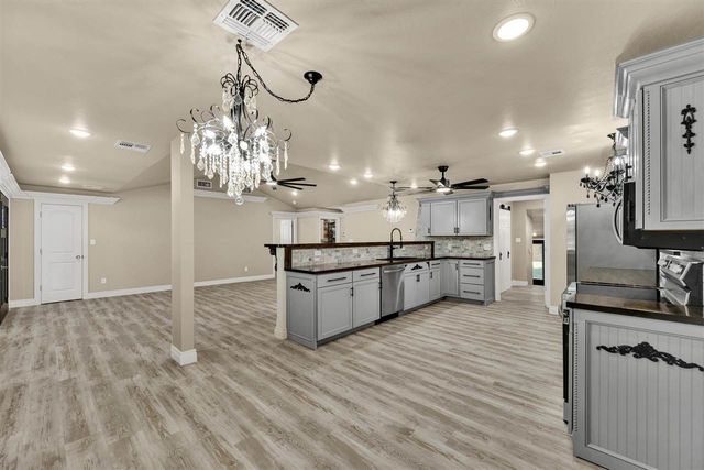 304 W Shields St, Fletcher, OK 73541