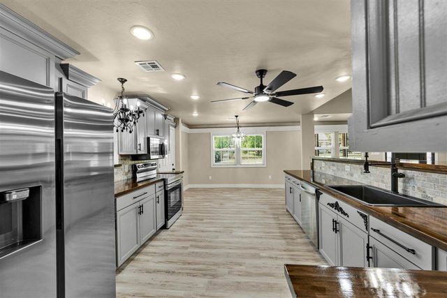 304 W Shields St, Fletcher, OK 73541