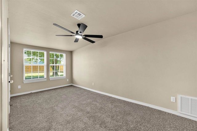 304 W Shields St, Fletcher, OK 73541