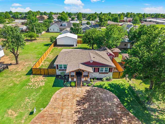 304 W Shields St, Fletcher, OK 73541