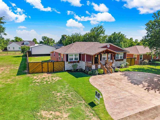 304 W Shields St, Fletcher, OK 73541