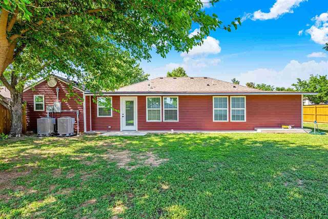 304 W Shields St, Fletcher, OK 73541