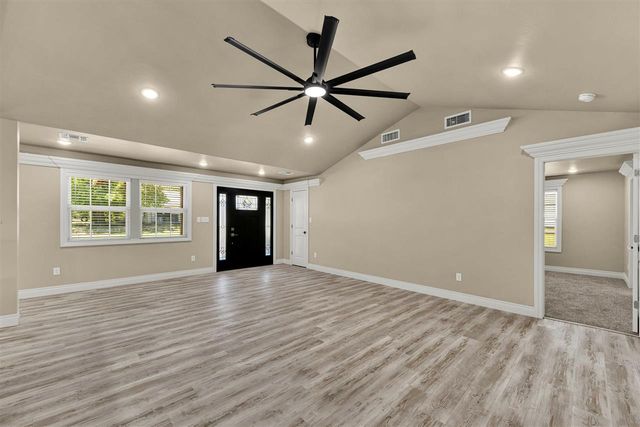 304 W Shields St, Fletcher, OK 73541