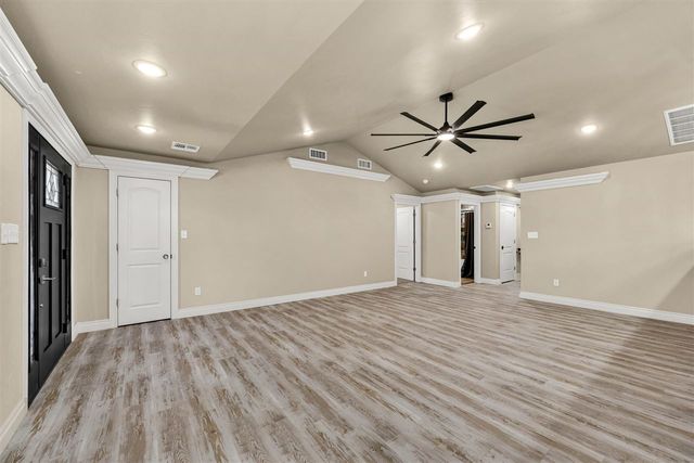 304 W Shields St, Fletcher, OK 73541