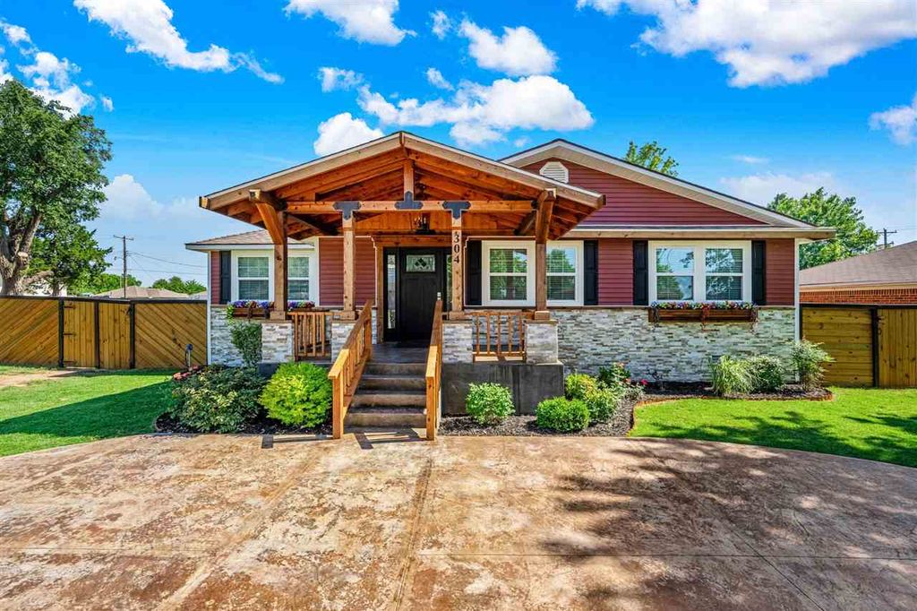 304 W Shields St, Fletcher, OK 73541