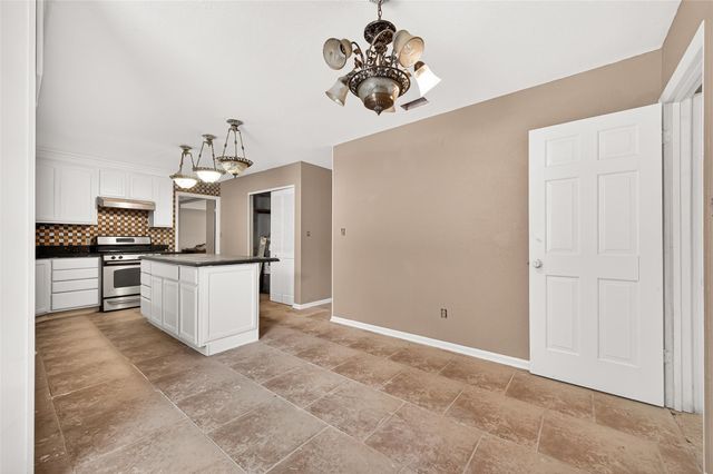1 Shantilly Lane, Bay City, TX 77414