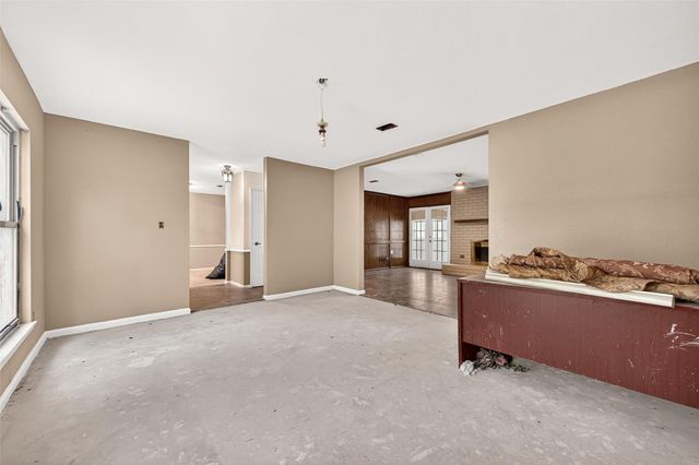 1 Shantilly Lane, Bay City, TX 77414