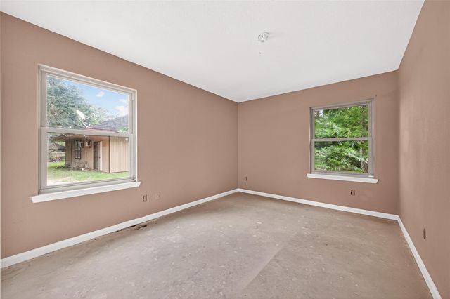 1 Shantilly Lane, Bay City, TX 77414