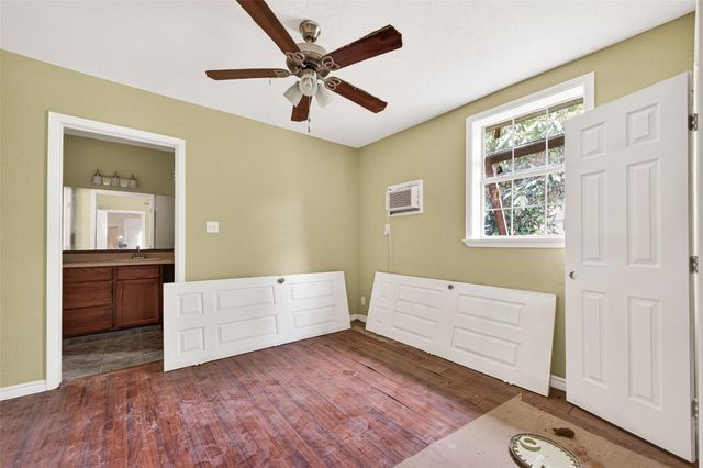 1 Shantilly Lane, Bay City, TX 77414