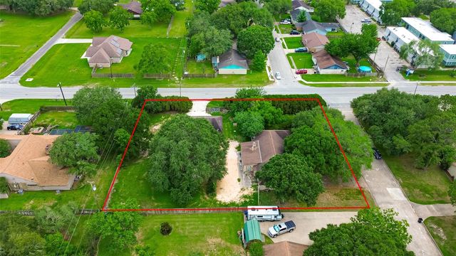 1 Shantilly Lane, Bay City, TX 77414