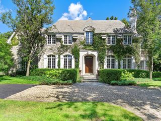 401 Glendale Avenue, Oak Brook, IL 60523