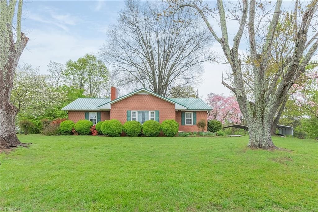 3878 NC Highway 772, Walnut Cove, NC 27052