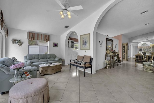 5707 Swaying Palm Lane, Boynton Beach, FL 33437