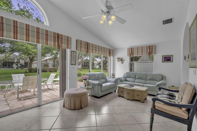 5707 Swaying Palm Lane, Boynton Beach, FL 33437