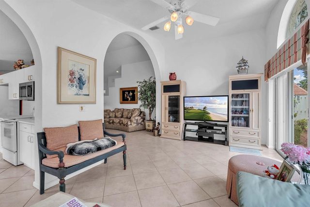 5707 Swaying Palm Lane, Boynton Beach, FL 33437