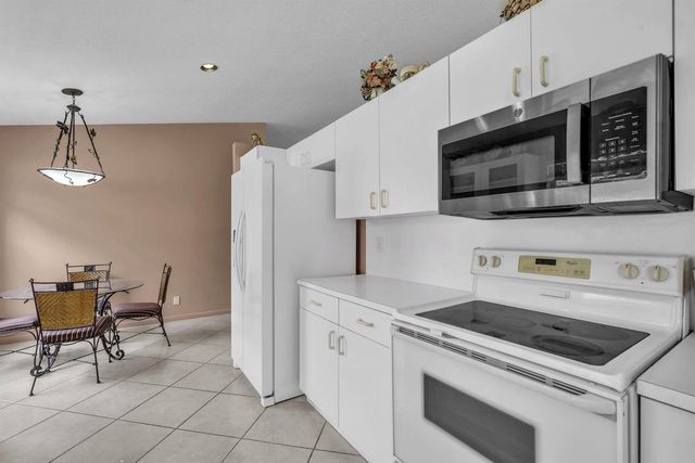 5707 Swaying Palm Lane, Boynton Beach, FL 33437