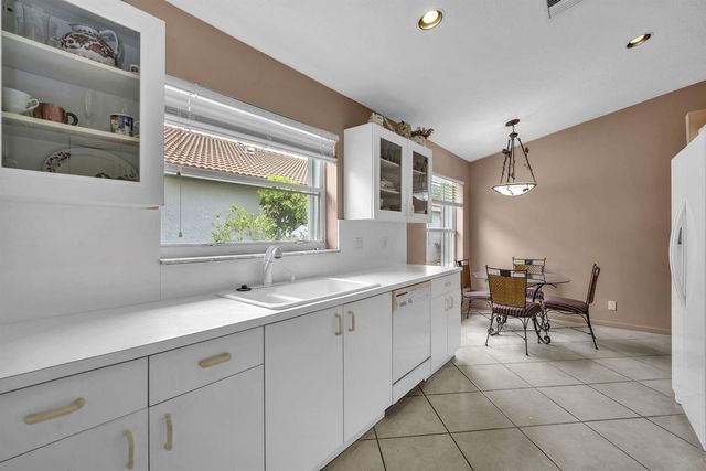 5707 Swaying Palm Lane, Boynton Beach, FL 33437