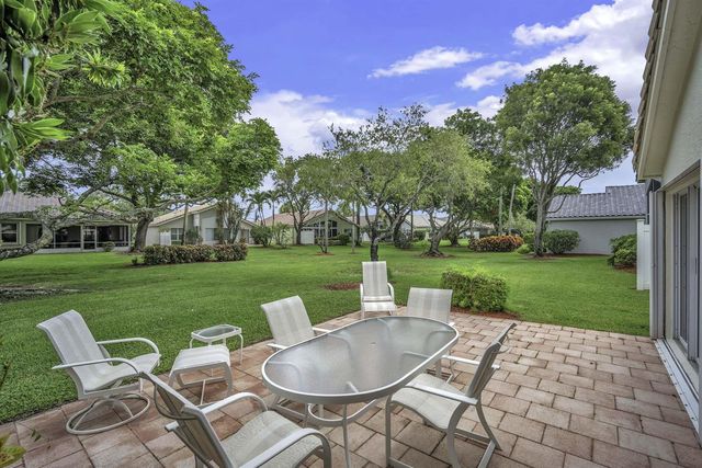 5707 Swaying Palm Lane, Boynton Beach, FL 33437