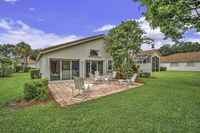 5707 Swaying Palm Lane, Boynton Beach, FL 33437