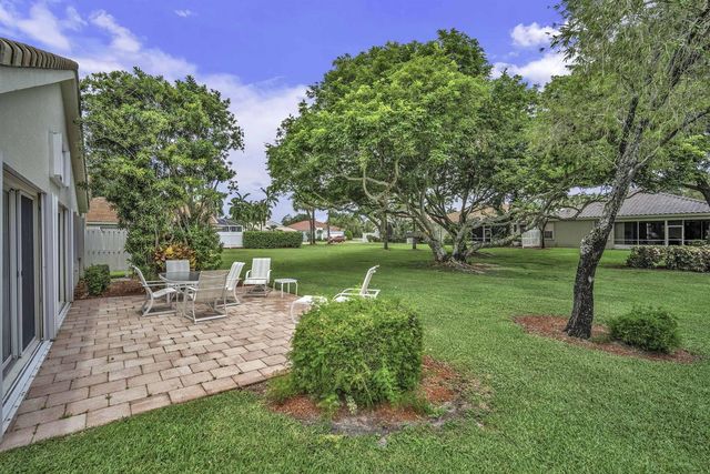 5707 Swaying Palm Lane, Boynton Beach, FL 33437