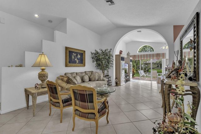 5707 Swaying Palm Lane, Boynton Beach, FL 33437