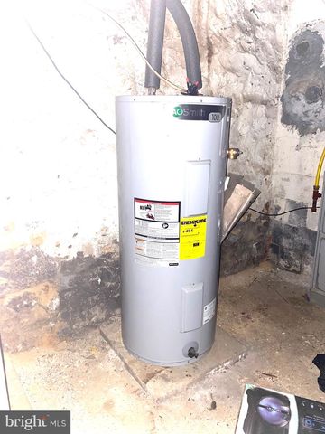 1163 COTTON ST, Reading, PA 19602