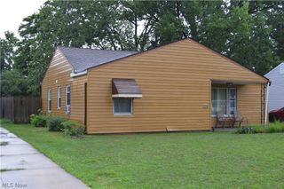 18206 Kares Avenue, Cleveland, OH 44122