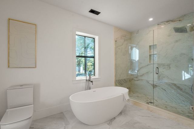 365 Worcester St, Wellesley, MA 02481