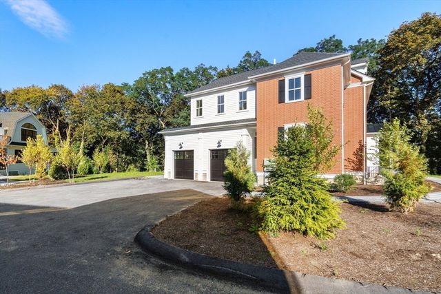 365 Worcester St, Wellesley, MA 02481