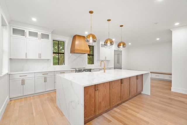 365 Worcester St, Wellesley, MA 02481