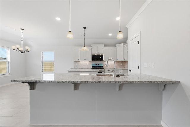 2251 S Magnificent Loop, Fayetteville, AR 72701