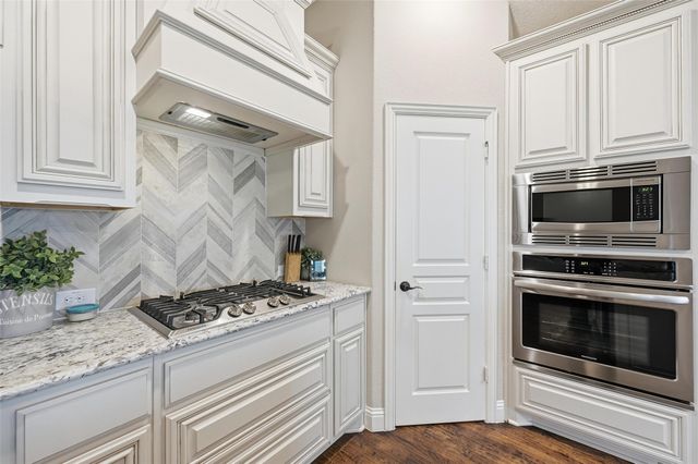 1421 Nighthawk Lane, Mansfield, TX 76063