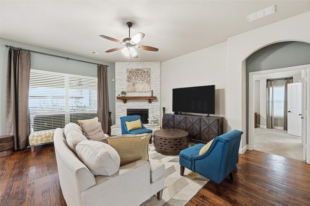 1421 Nighthawk Lane, Mansfield, TX 76063