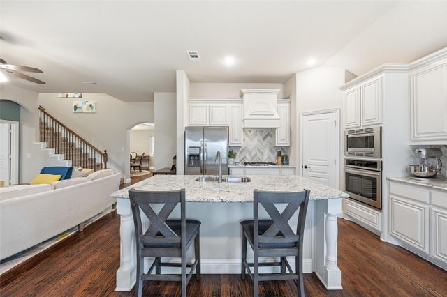 1421 Nighthawk Lane, Mansfield, TX 76063