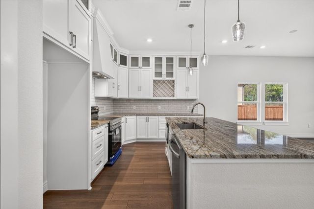 602 Crenshaw Street, Terrell, TX 75160