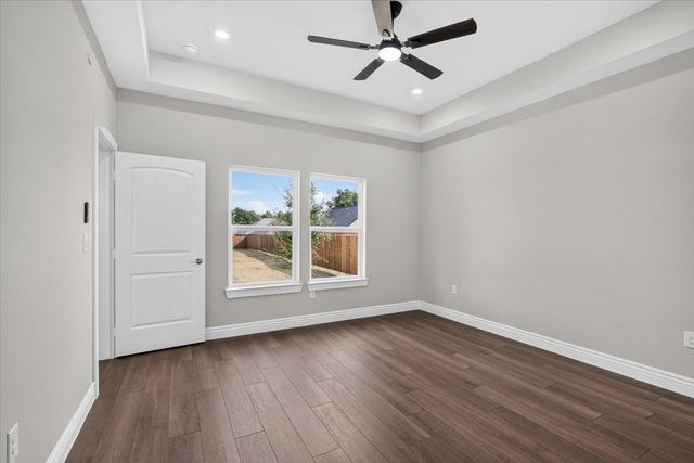 602 Crenshaw Street, Terrell, TX 75160