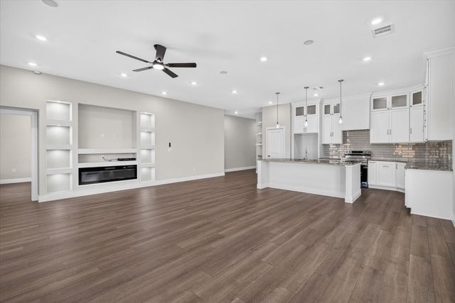 602 Crenshaw Street, Terrell, TX 75160