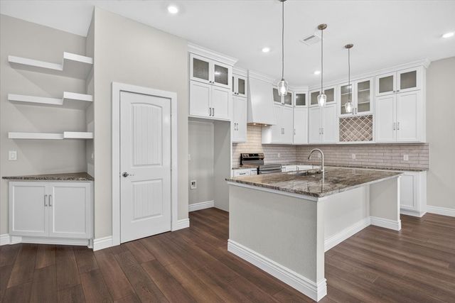 602 Crenshaw Street, Terrell, TX 75160