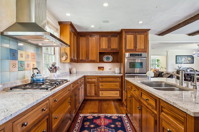 16 Olcott Road, Norwich, VT 05055