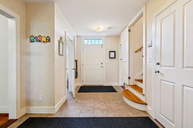 16 Olcott Road, Norwich, VT 05055