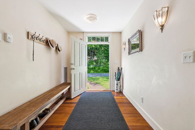 16 Olcott Road, Norwich, VT 05055