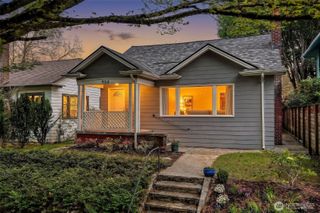 954 19th Avenue E, Seattle, WA 98112