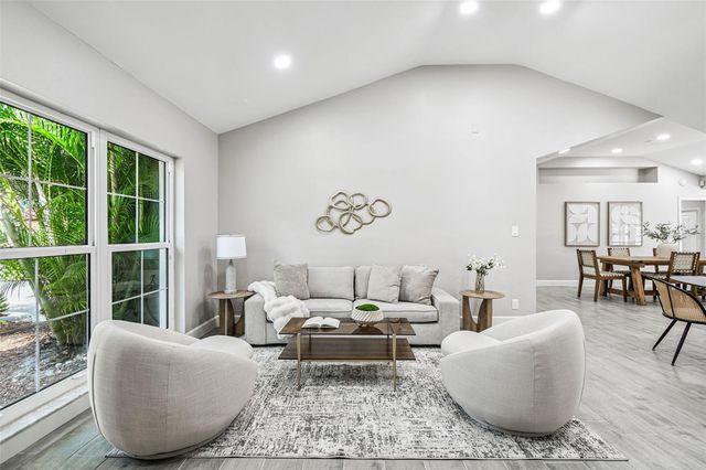 2 S TREASURE DRIVE, Tampa, FL 33609