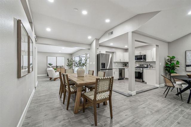 2 S TREASURE DRIVE, Tampa, FL 33609