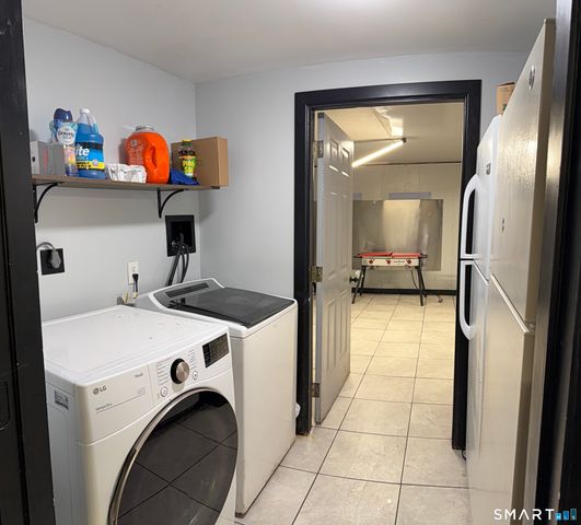 22 Irving Place, Danbury, CT 06810