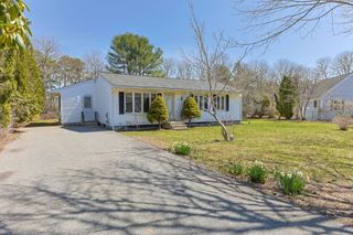 74 Grace Court, Teaticket, MA 02536