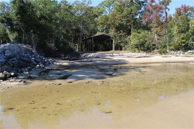 6789 Bay Road, Mobile, AL 36605